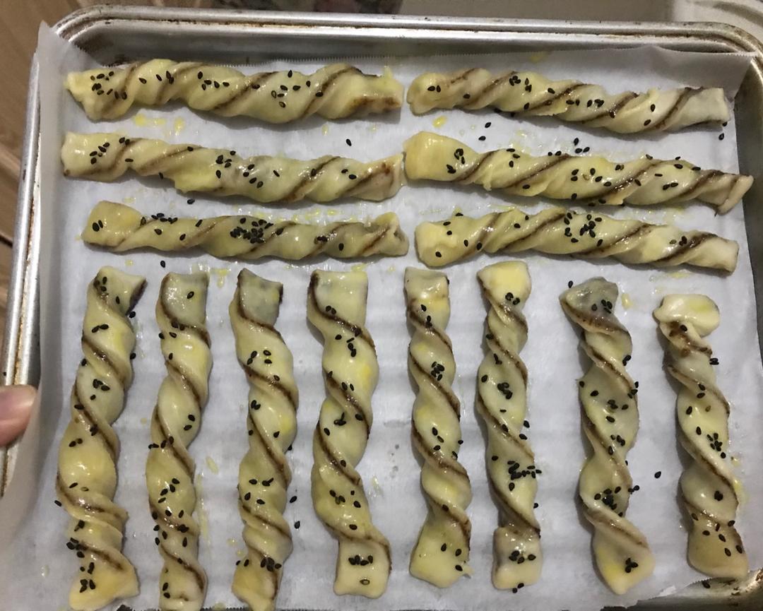 酥掉渣的豆沙扭扭酥