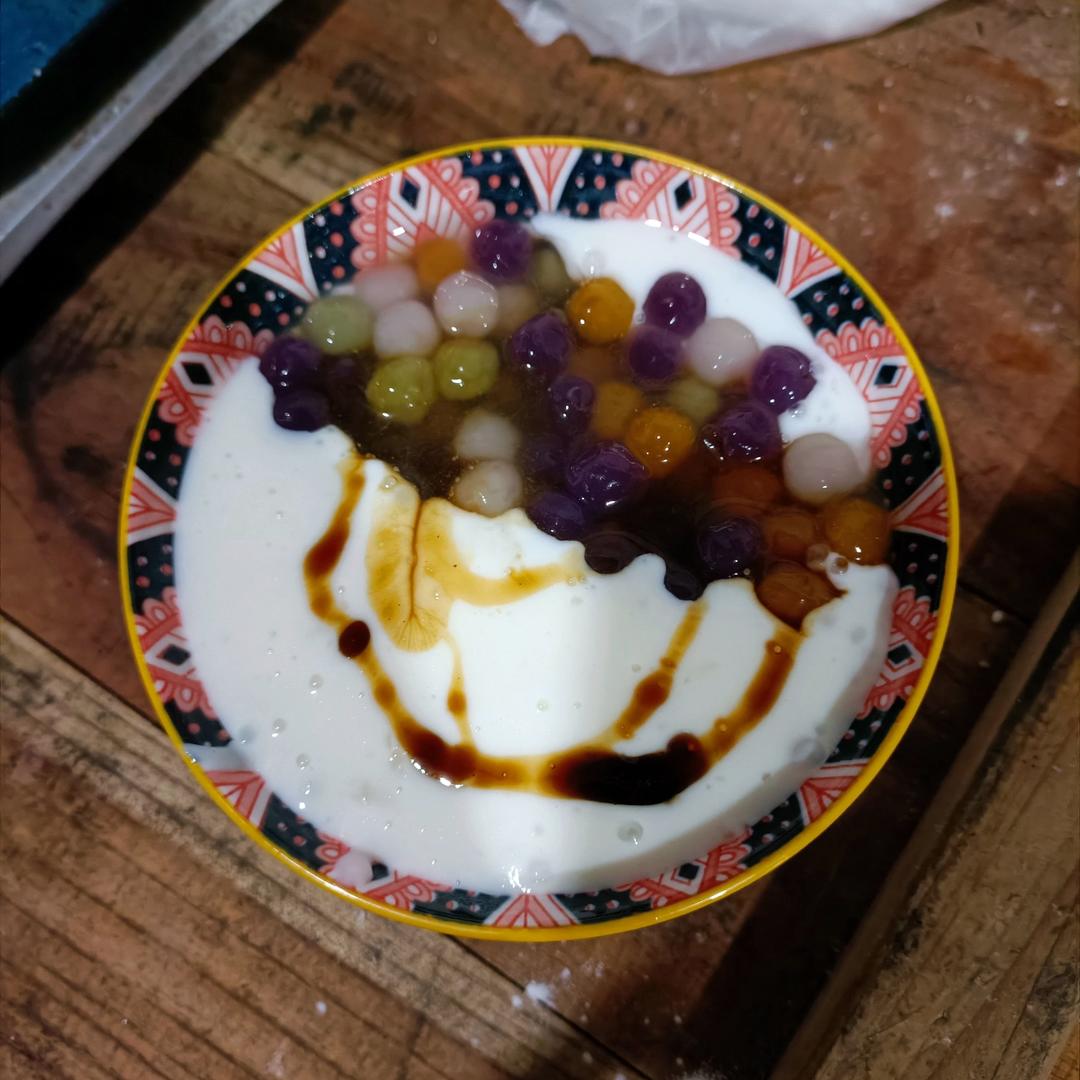 自制！糯叽叽还拉丝的小甜品鲜奶瀑布麻薯