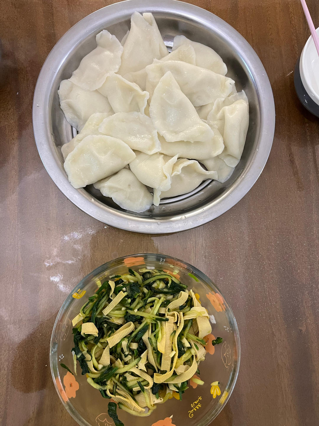 经典芹菜猪肉馅(不是经典我不发)