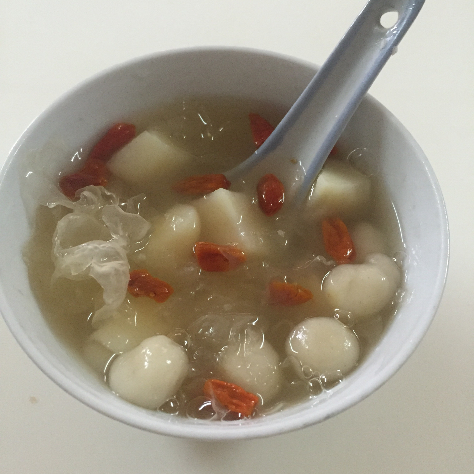 小不点_wu4c做的马蹄银耳汤