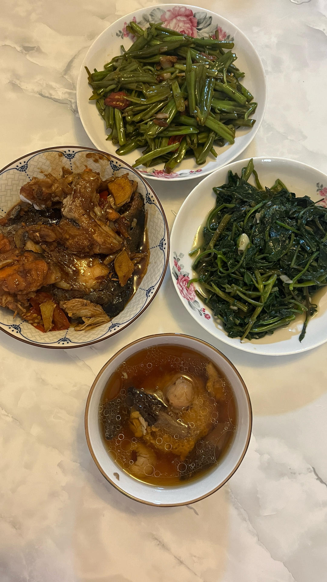 我家的小饭桌