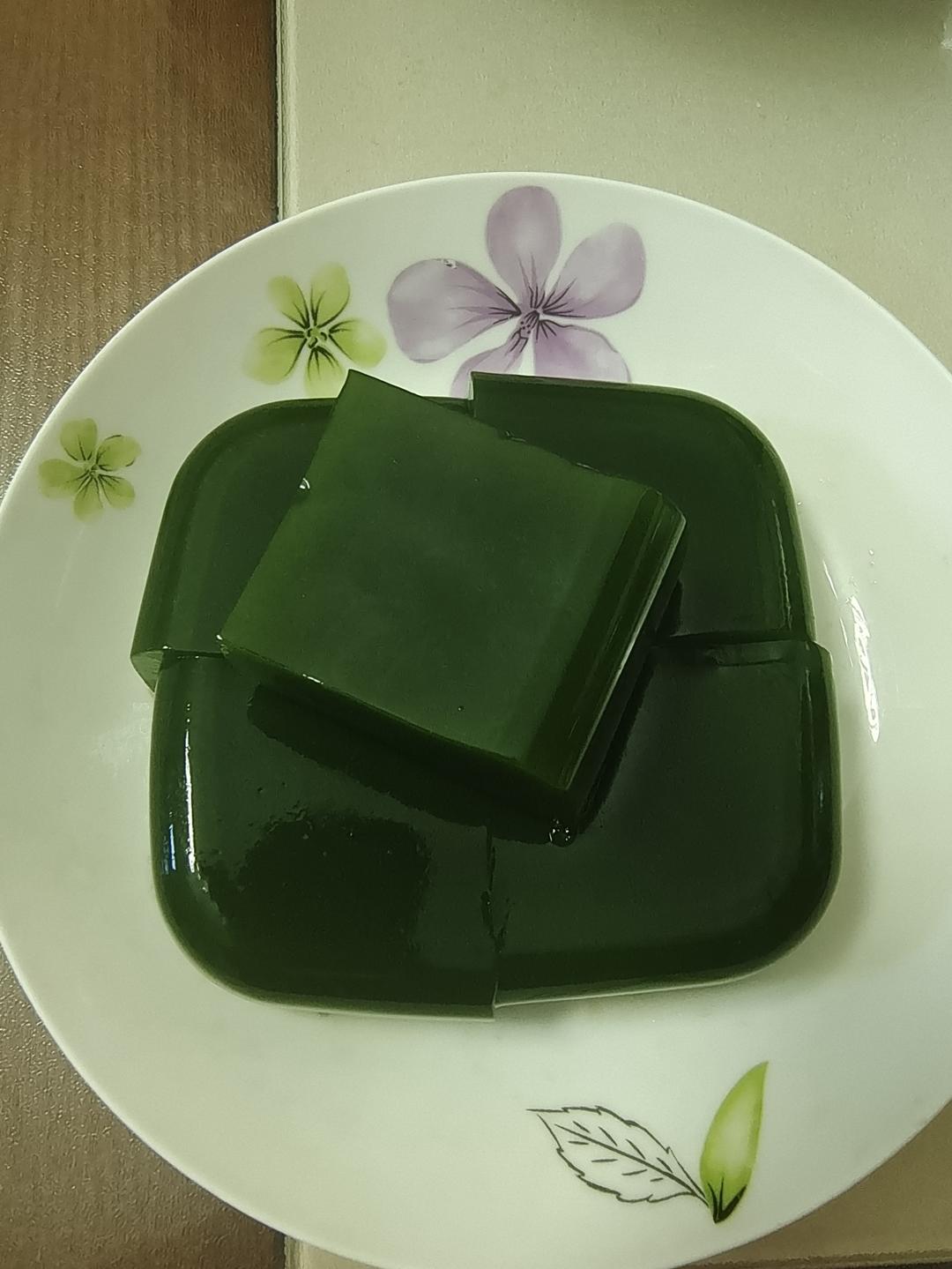 新鲜凉粉草