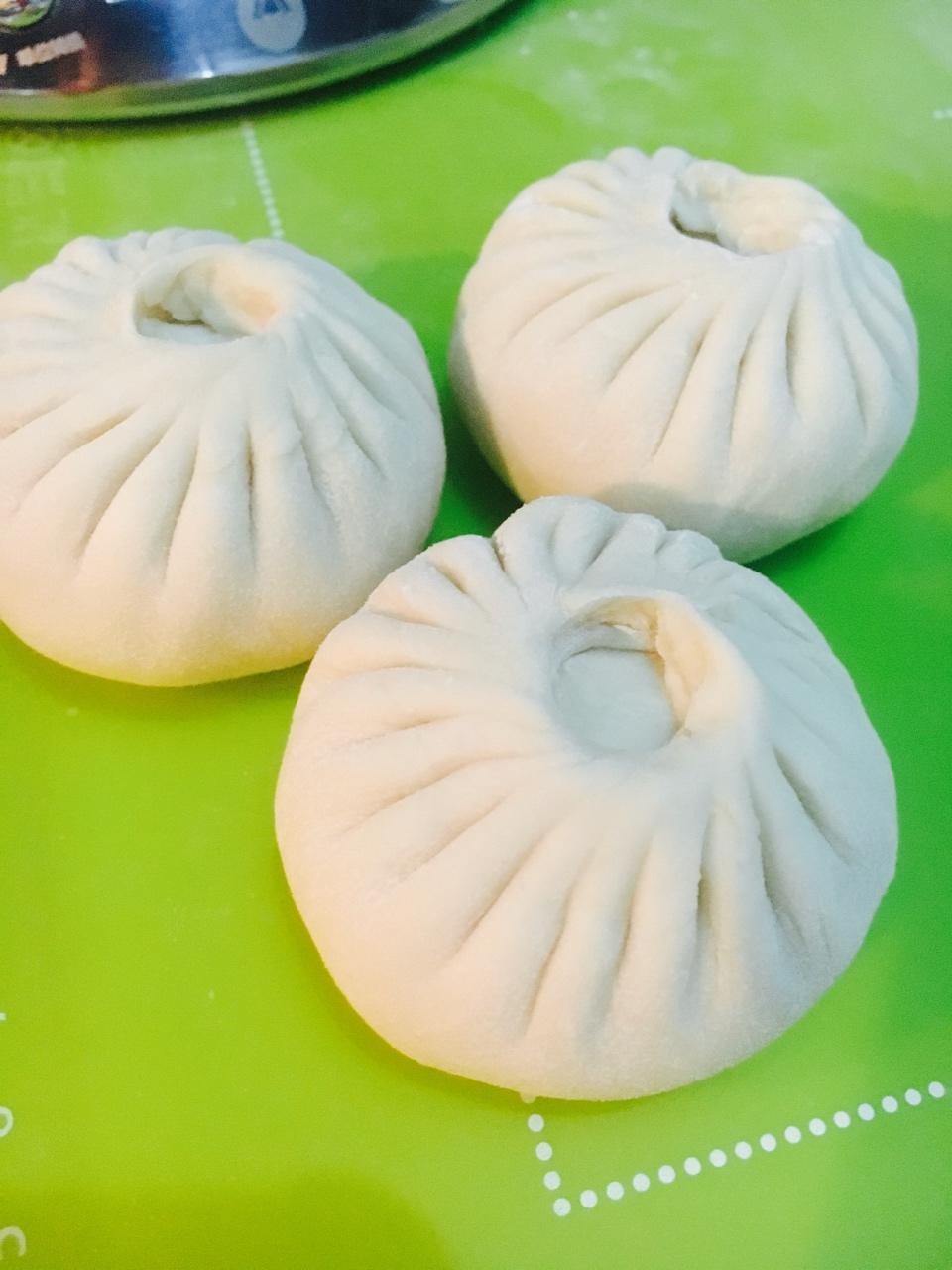 手把手教你捏出漂亮的包子褶（ 附小视频）