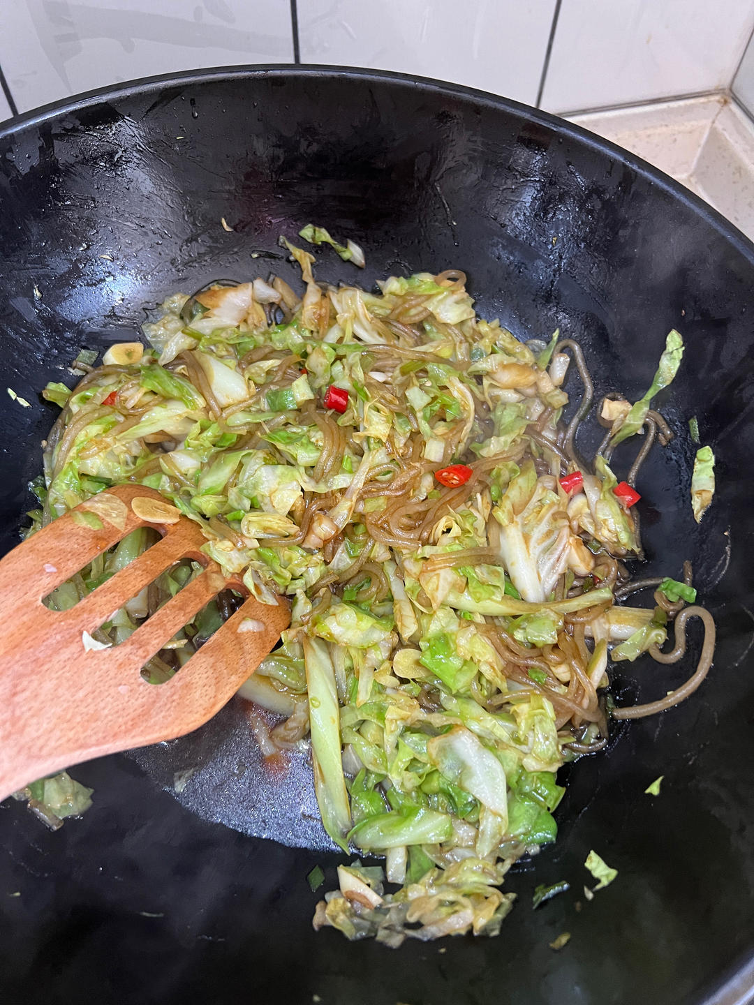 最近爱吃粉丝粉条～包菜炒粉丝