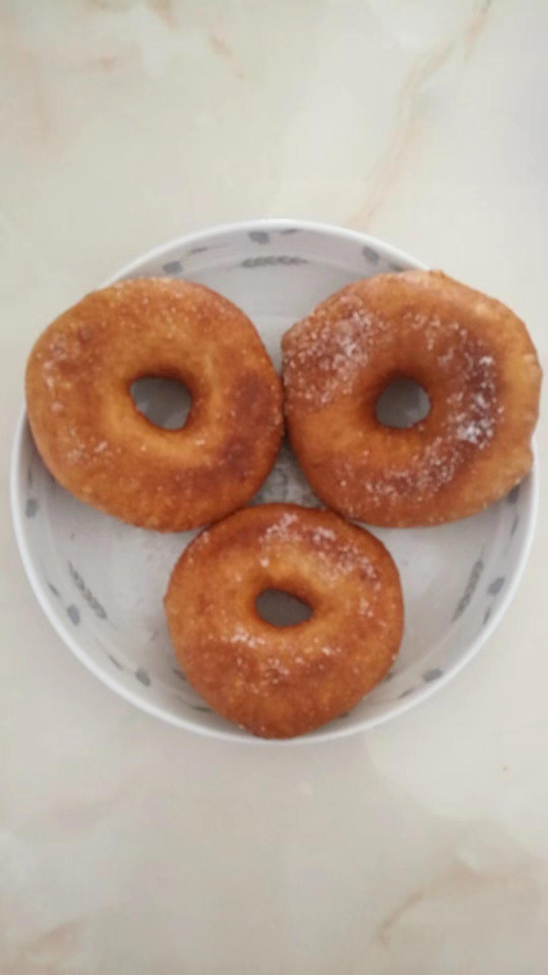 免烤箱！松软可口！一次成功的香甜甜甜圈