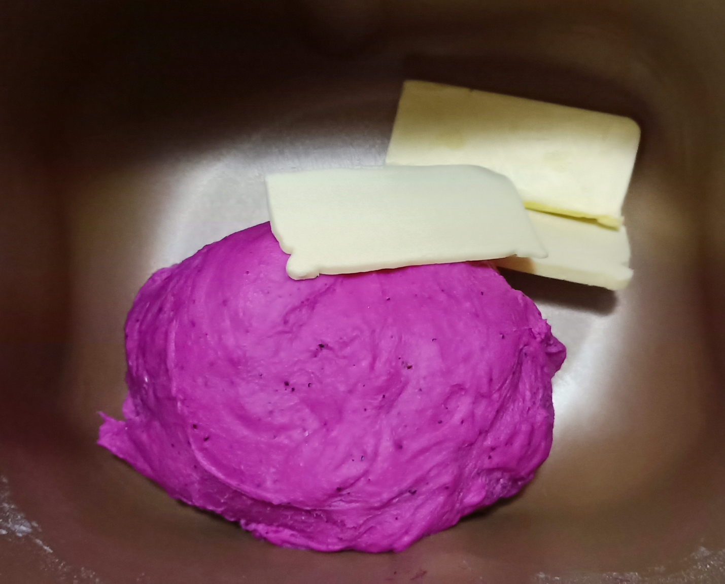火龙果巧克力流心软欧#东菱料理机DL-1009#食谱的做法 步骤6
