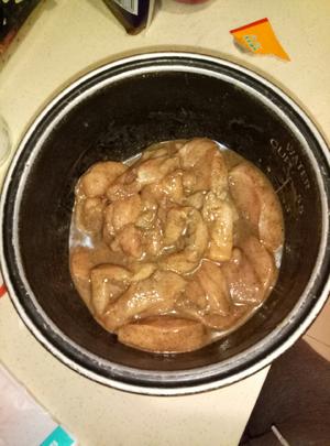 香煎黑椒鸡胸肉的做法 步骤1