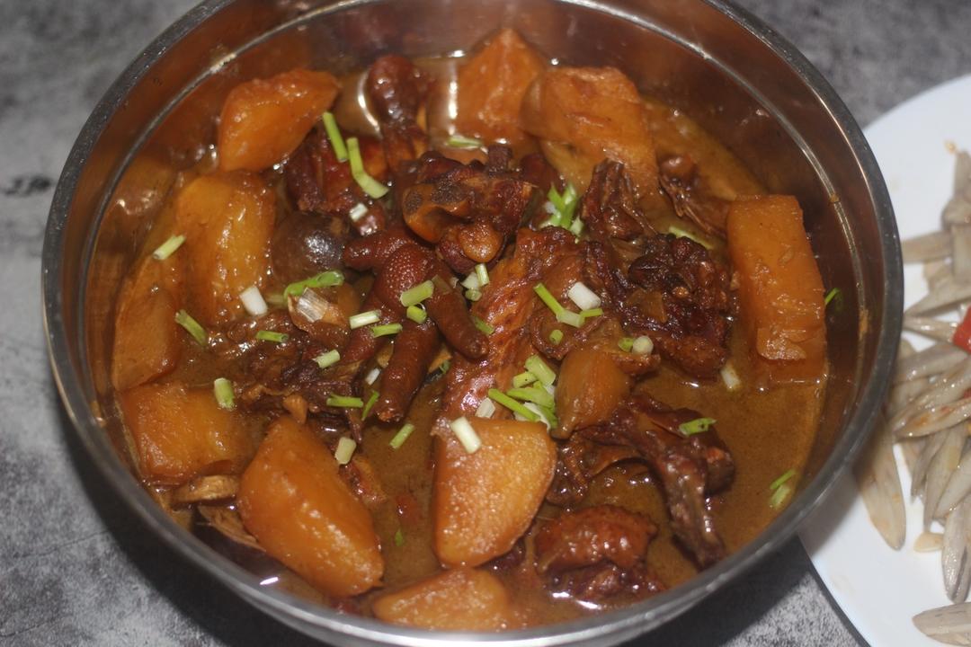 土豆烧鸡