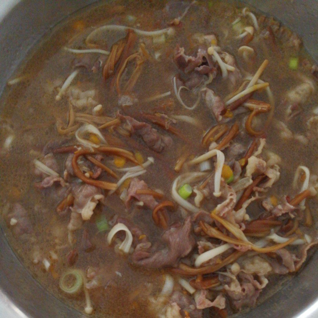 酸汤肥牛