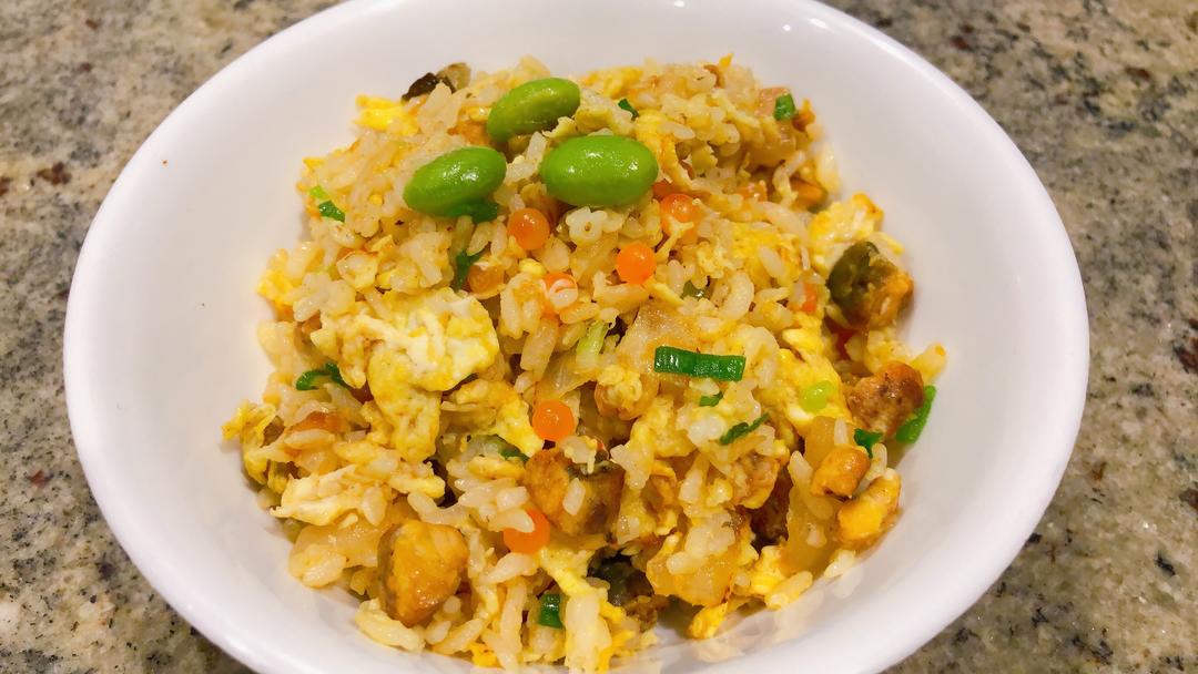 🧅🍣🥚🍚鳗鱼鸡蛋三文鱼籽炒饭
