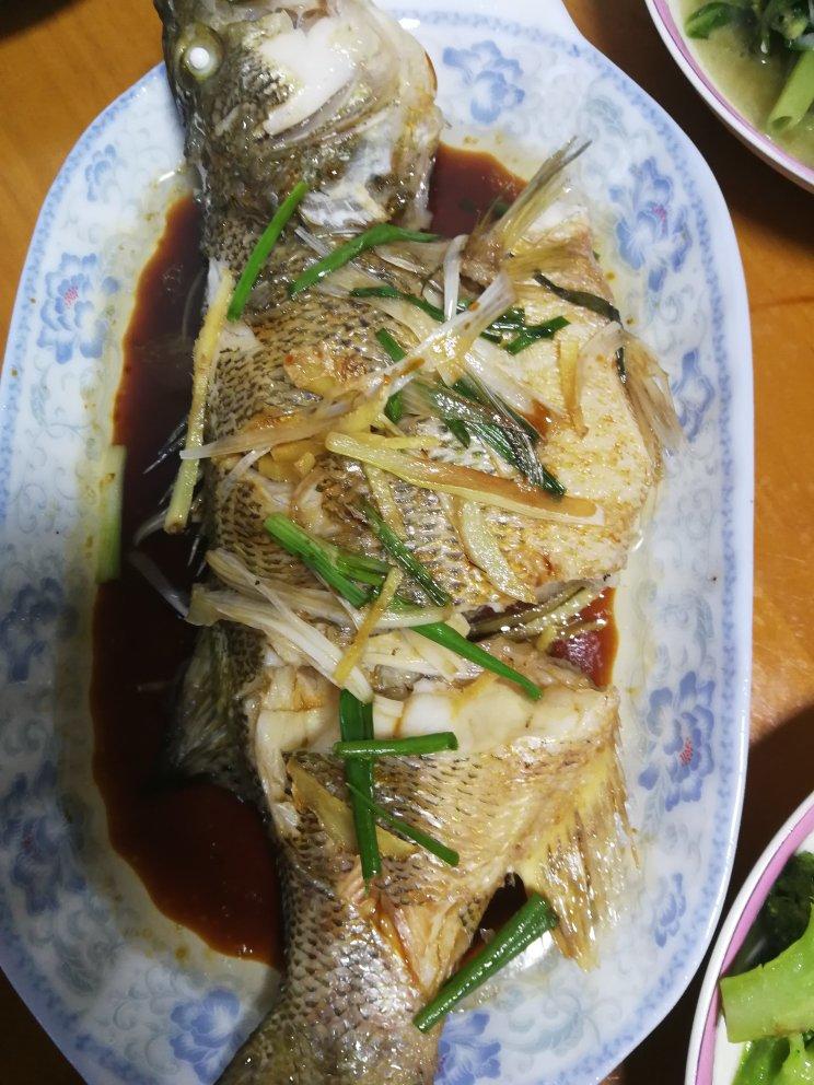清蒸鲈鱼