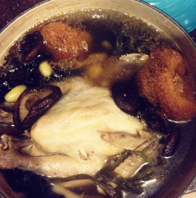 香菇炖鸡汤