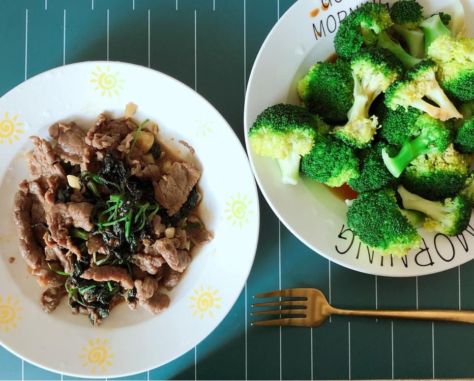 杂菇凉拌鸡胸肉丝减肥瘦身餐