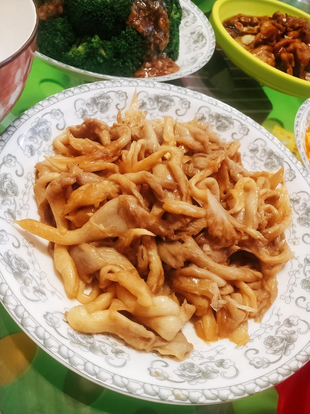 耗油蘑菇🍄🍄鲜嫩的不行