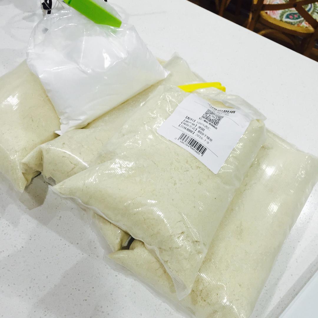 纯奶手撕吐司的做法 步骤1