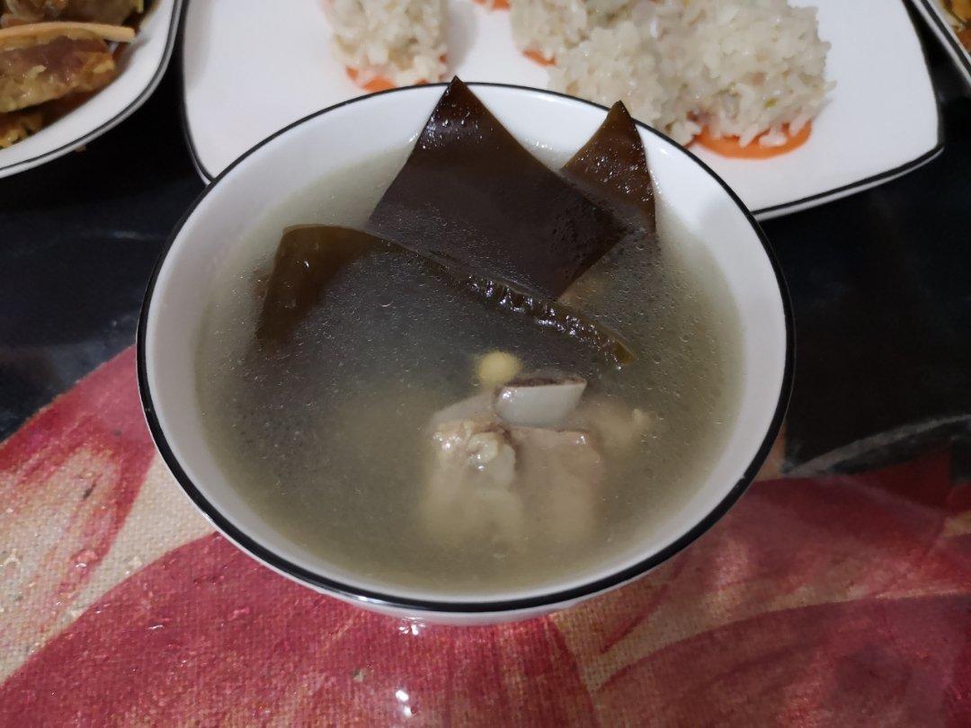 海带排骨汤