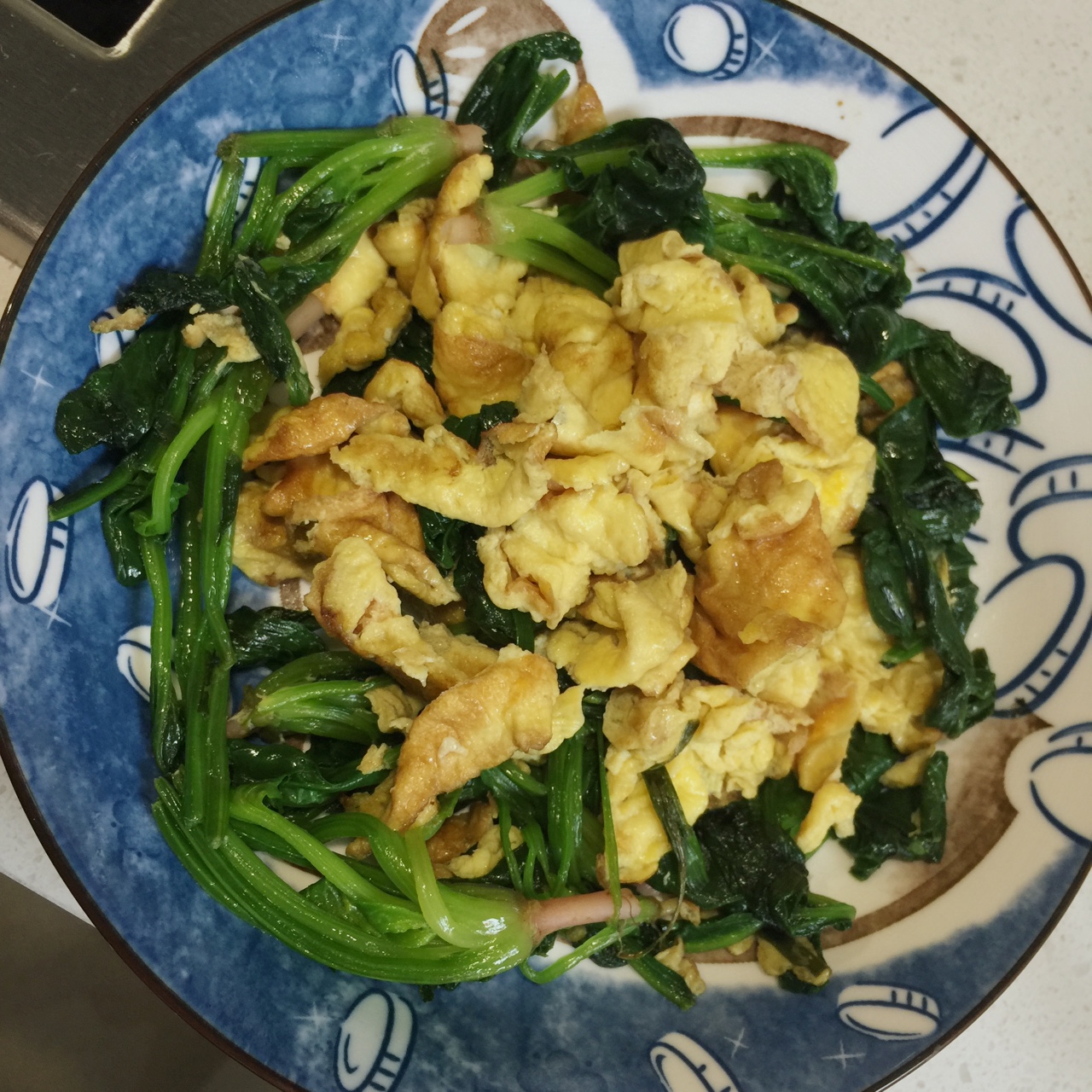 菠菜炒鸡蛋