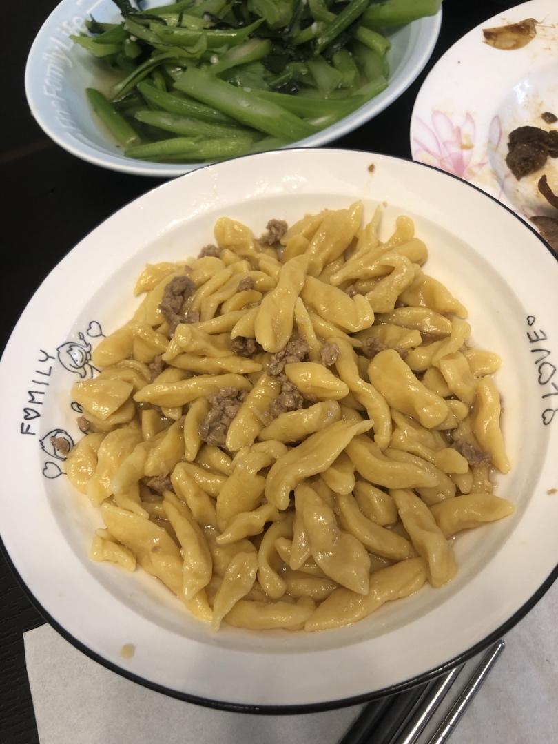 堂妈小厨——菠菜汁剪刀面