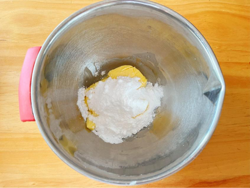 咸蛋黄芝士曲奇的做法 步骤2