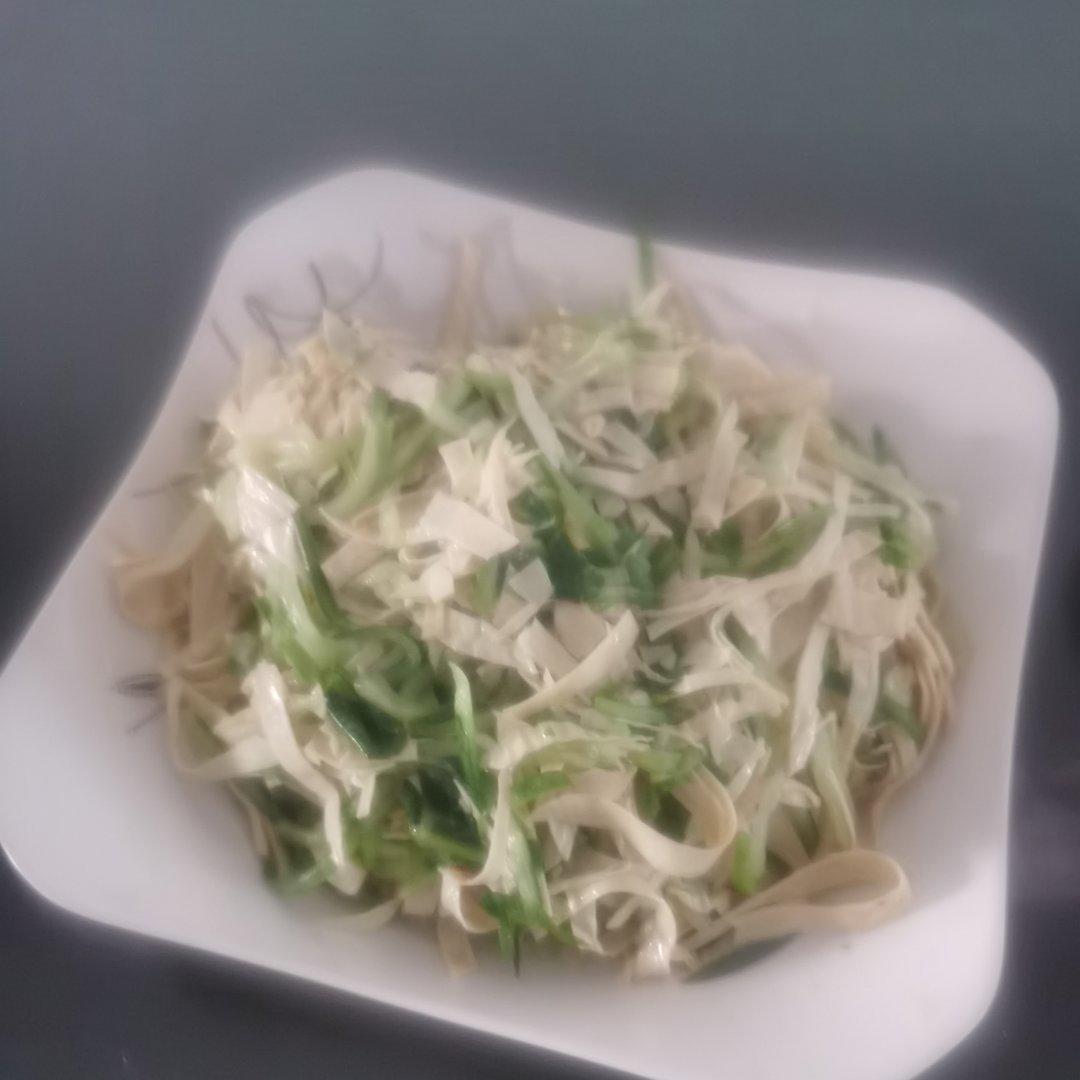 黄瓜拌豆皮（鲜豆皮）