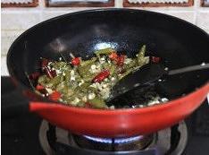 水煮泡椒鱼籽的做法 步骤4