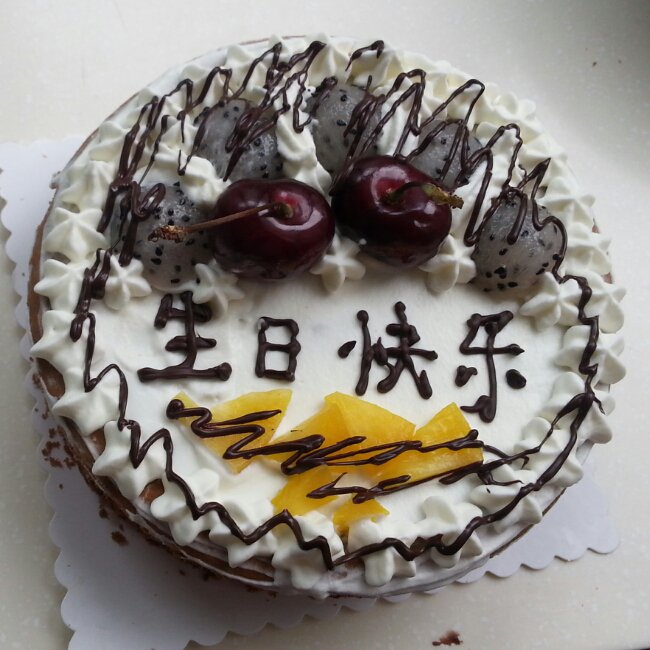 奶油水果装饰蛋糕