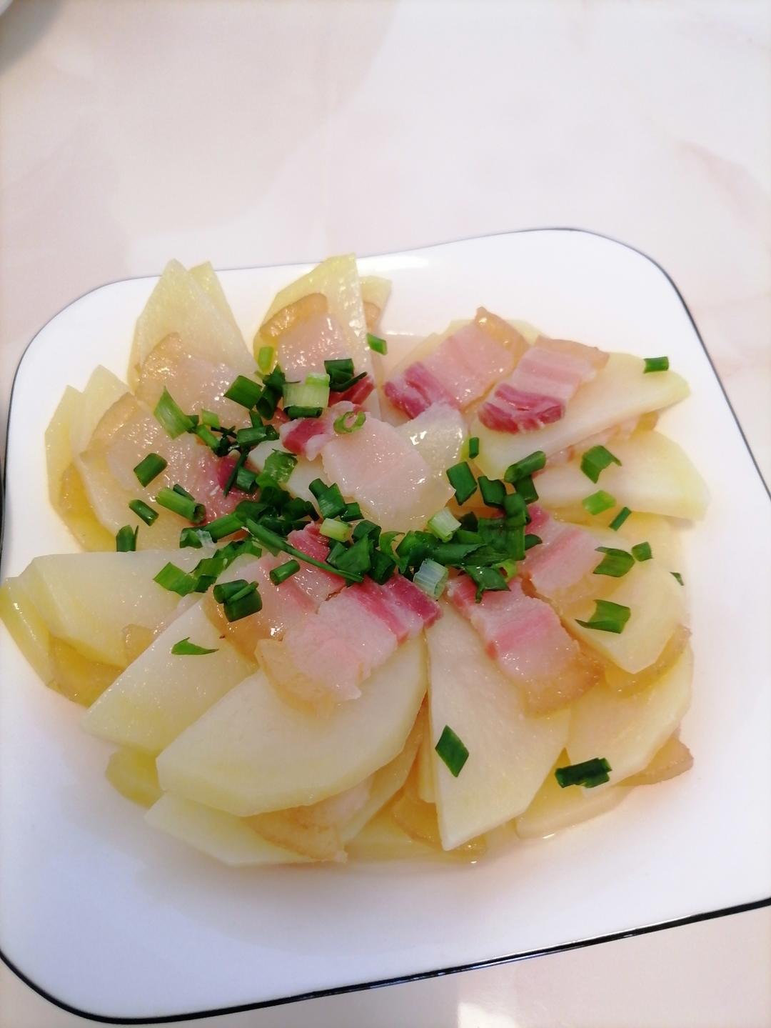 咸肉蒸土豆片