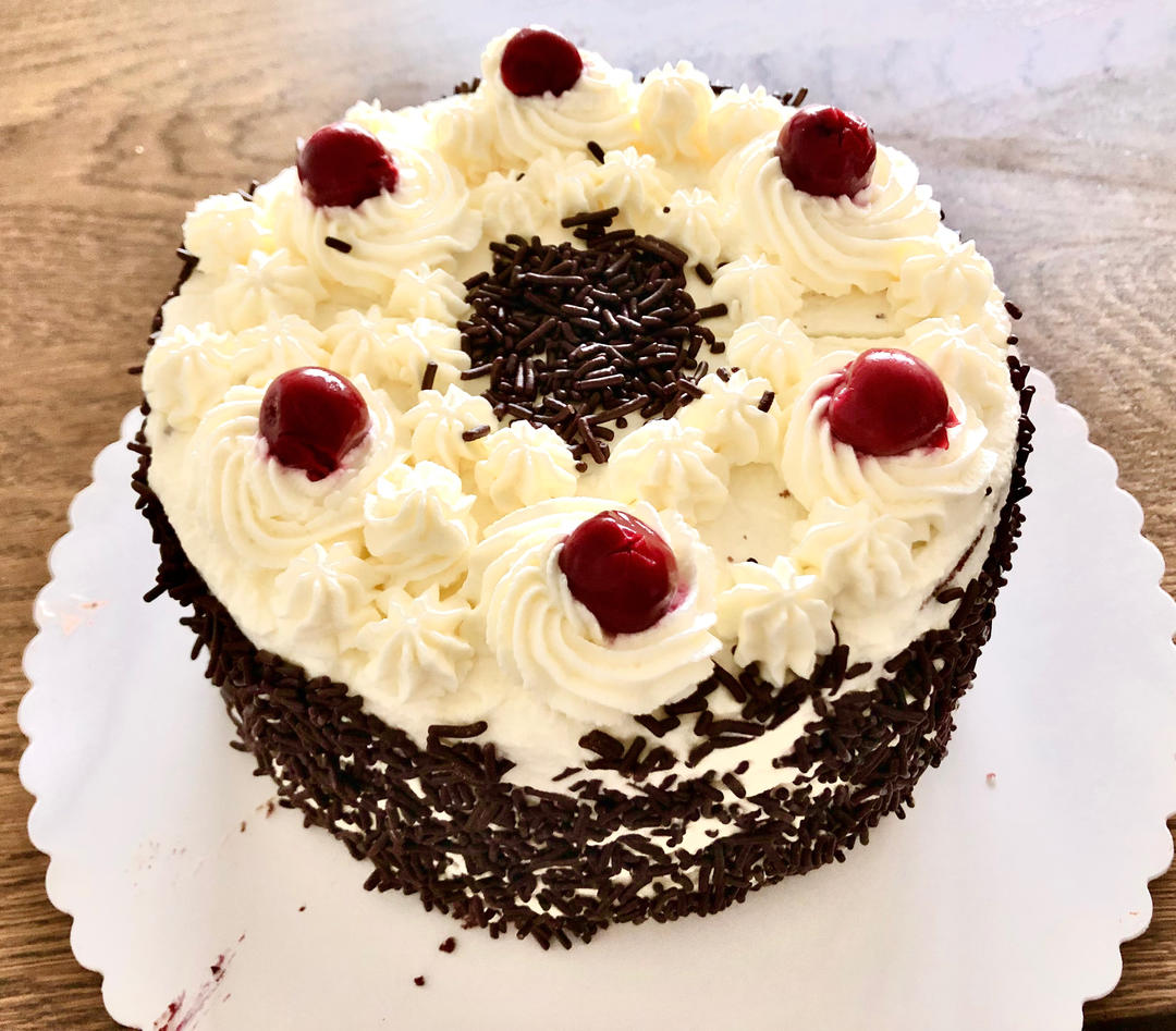(正宗)黑森林樱桃奶油蛋糕 Schwarzwälder Kirschtorte
