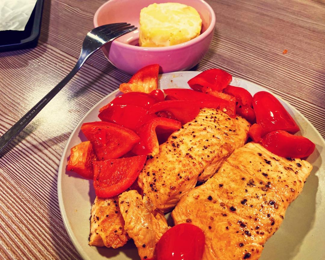 香煎三文鱼—无敌简单 值得拥有 减脂餐