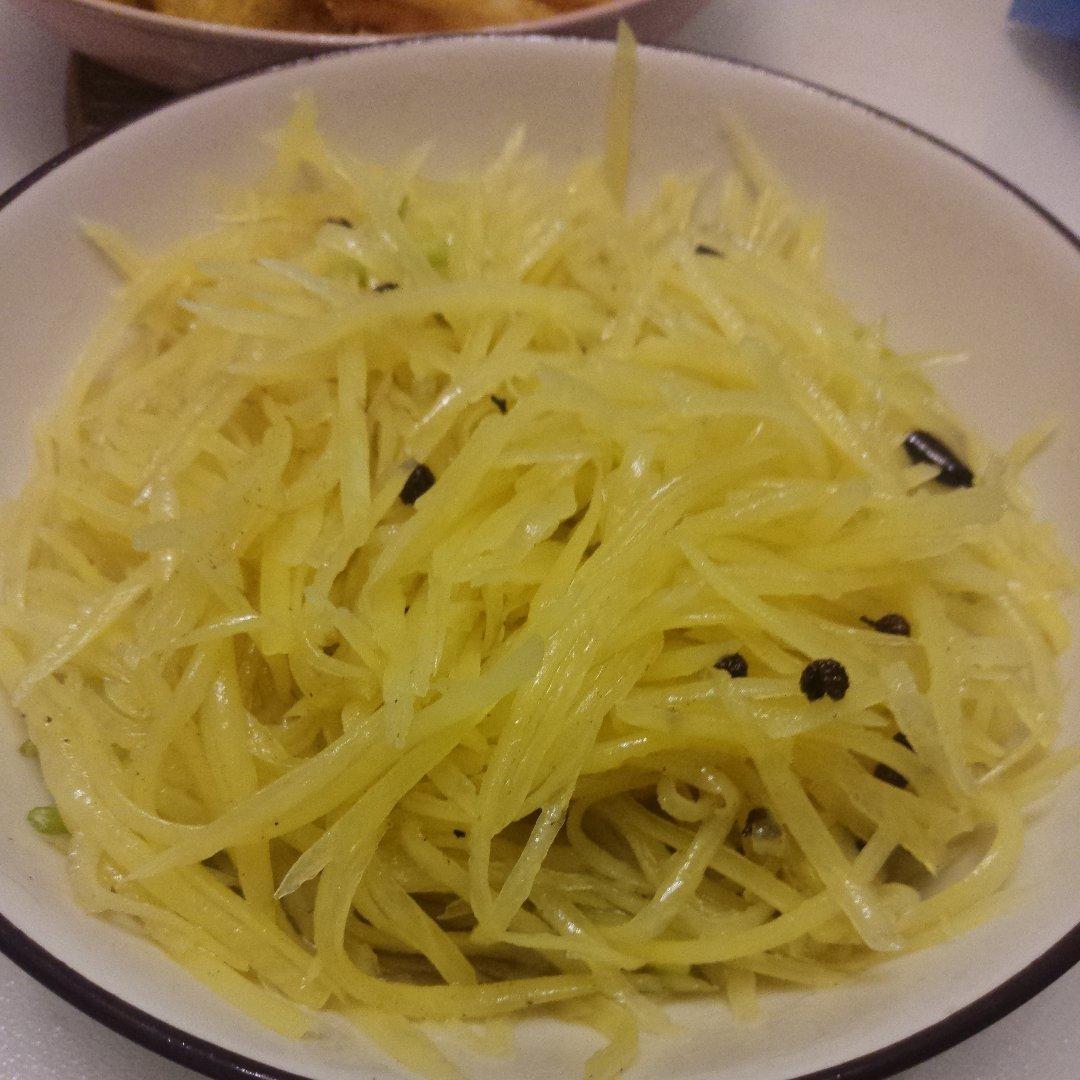 呛拌土豆丝——夏季吃凉菜要注意