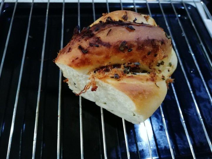 香葱肉松手撕吐司