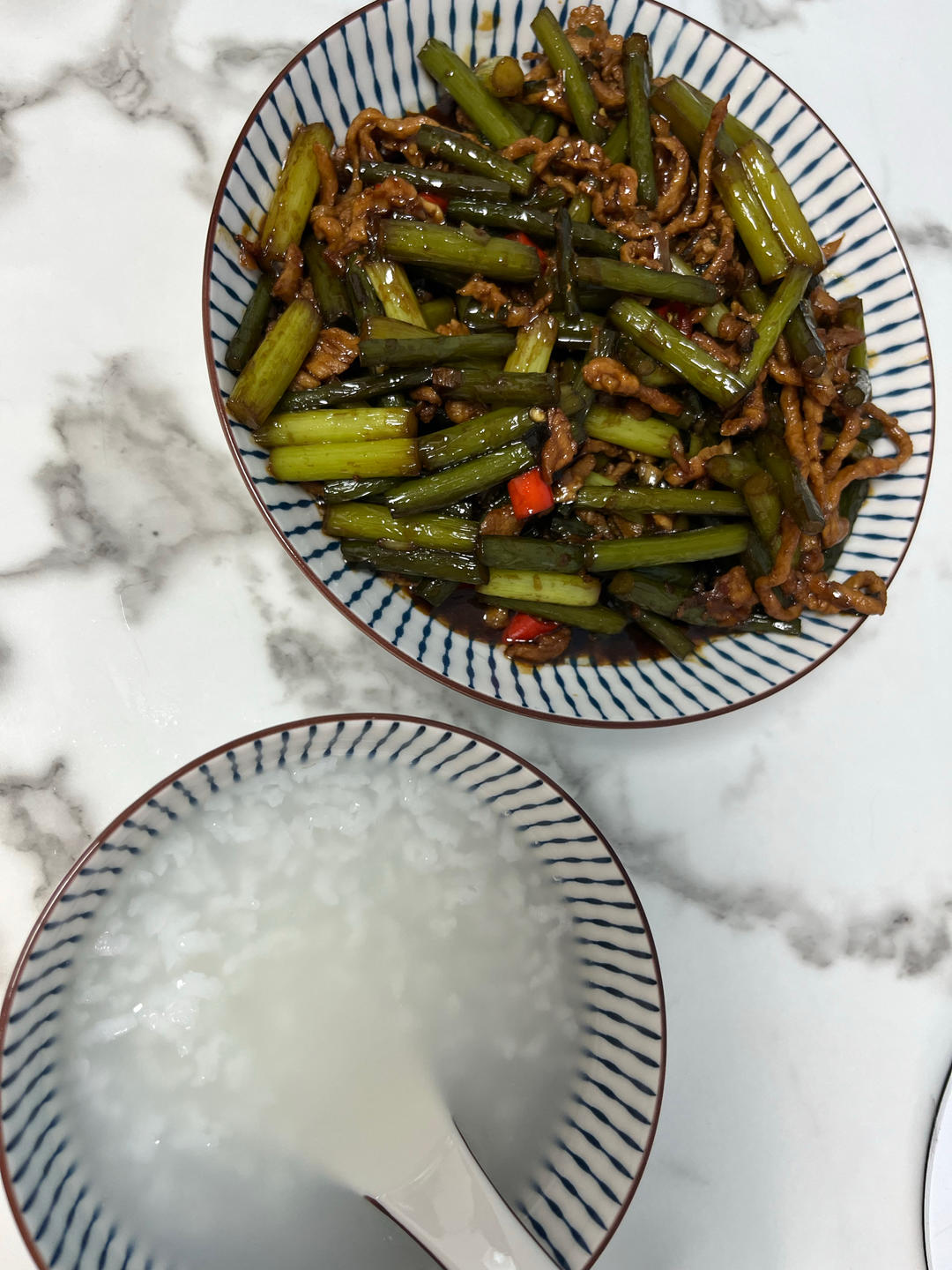 蒜苔炒肉末，三碗米饭都不够吃