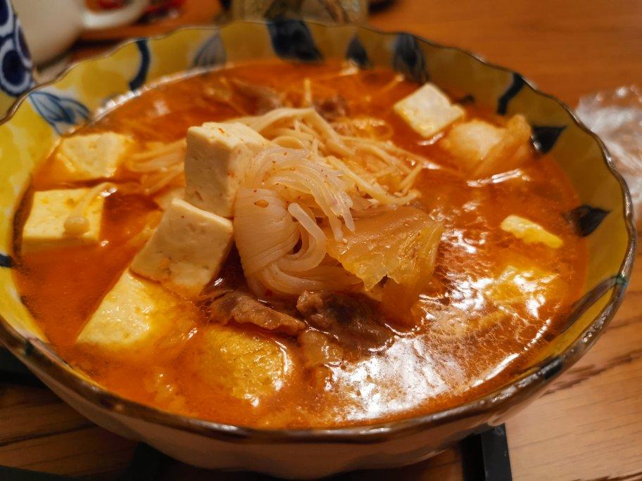 金针菇泡菜肥牛汤锅|妈妈再给我一碗