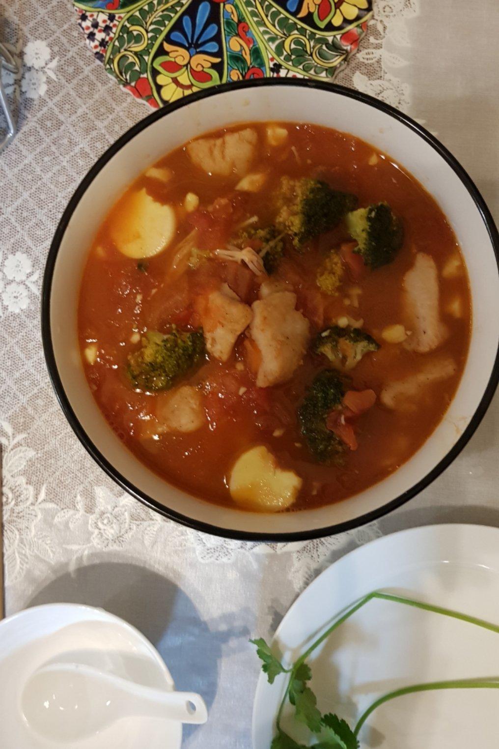 番茄金针菇巴沙鱼（龙利鱼）
