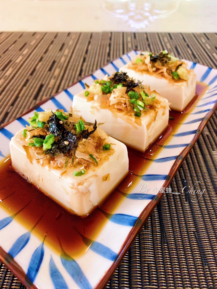 【日本料理】日式冷豆腐（冷や奴）的做法