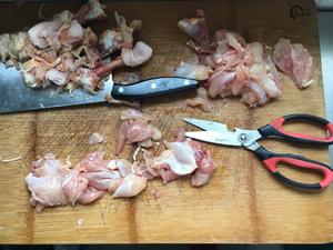 宝宝辅食：胡萝卜香菇鸡腿肉丸的做法 步骤1