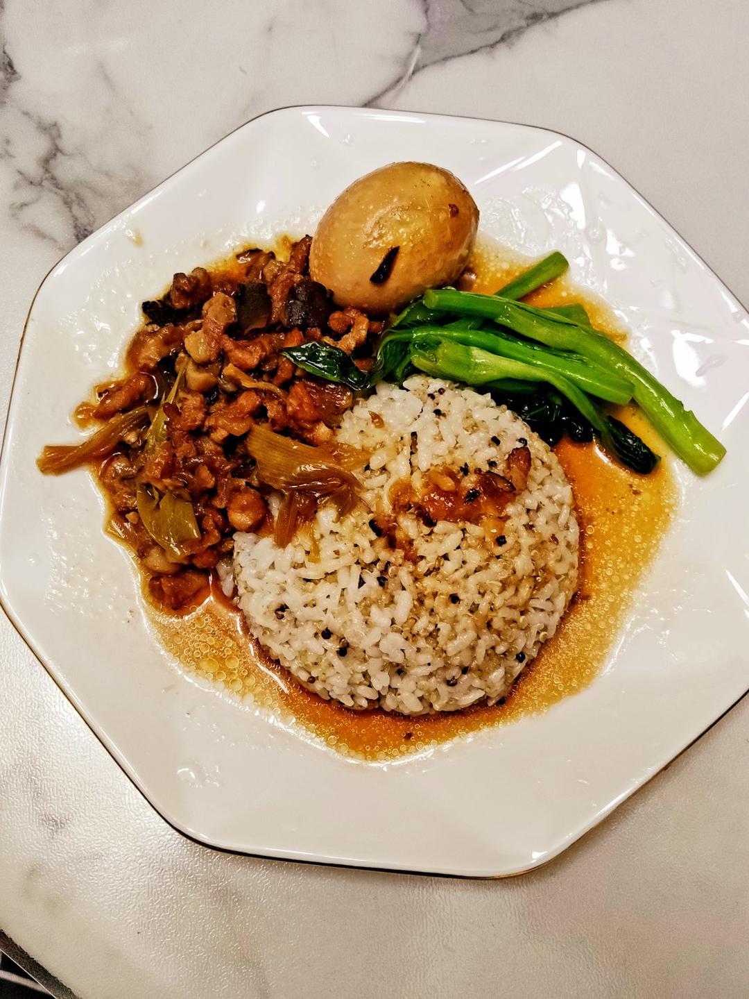 好吃到停不下来的卤肉饭