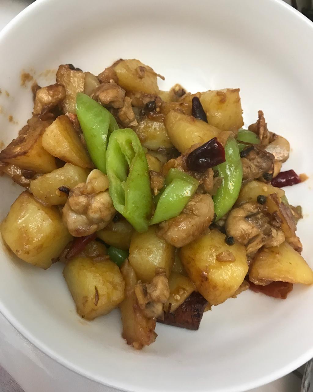 土豆焖鸡腿