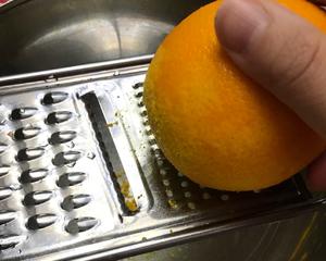 一次令人崩溃的鲜橙吐司🍞的做法 步骤1