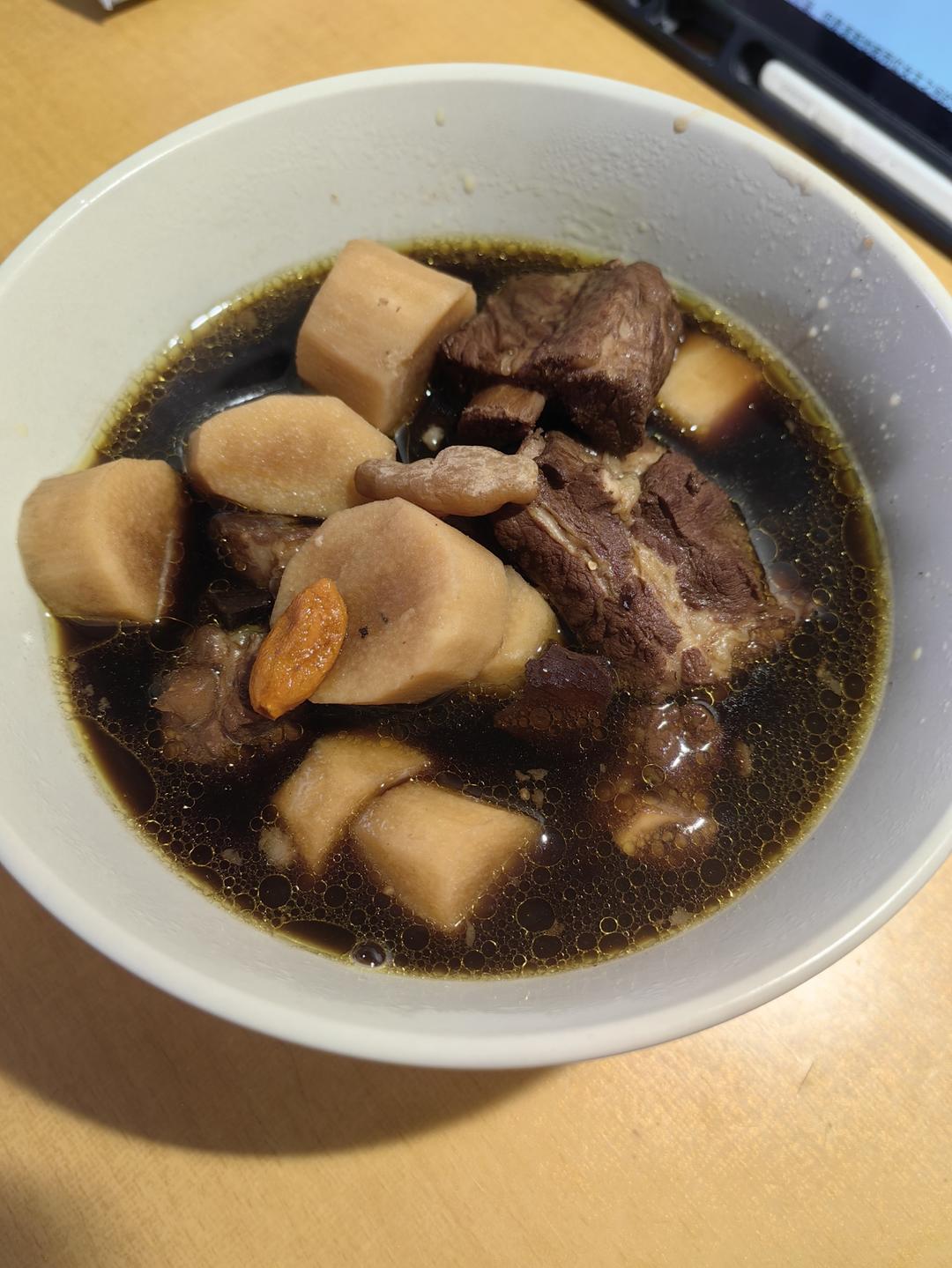 山地熟地排骨汤
