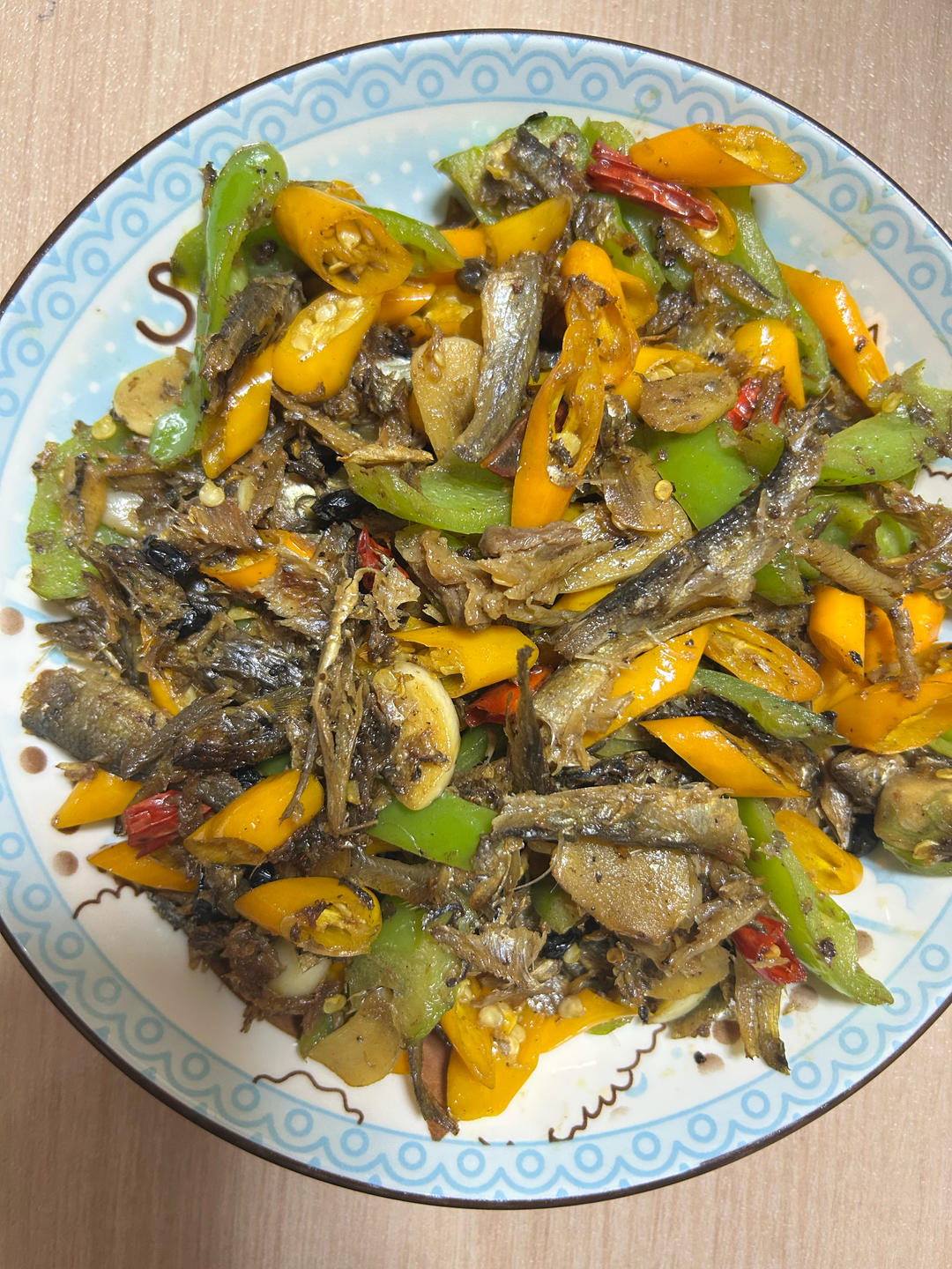 黄贡椒炒鱼仔