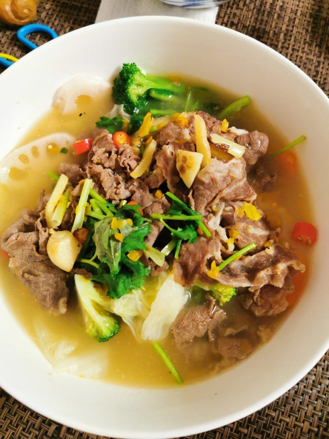 年夜饭必吃的酸汤肥牛