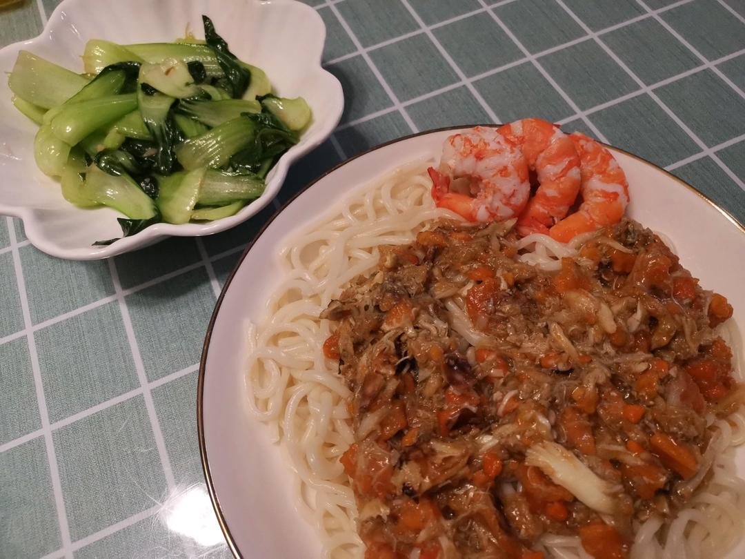 蟹黄面，秒杀一切饭店的自制爆多蟹黄酱！
