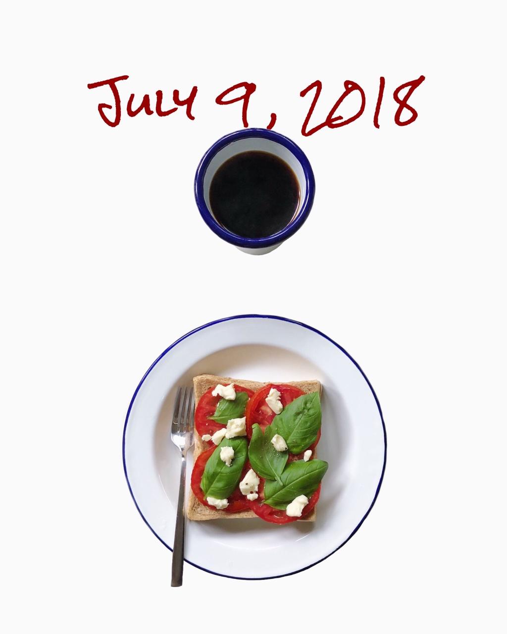 睡沙发才能吃上早餐