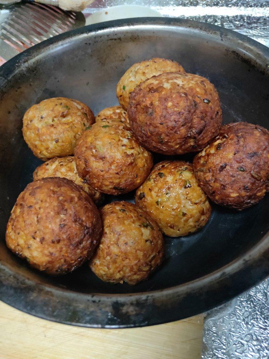 红烧狮子头四喜丸子