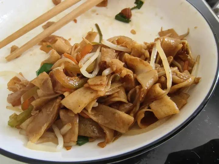 炒干河粉，干河粉怎么泡开，怎么炒好吃的窍门