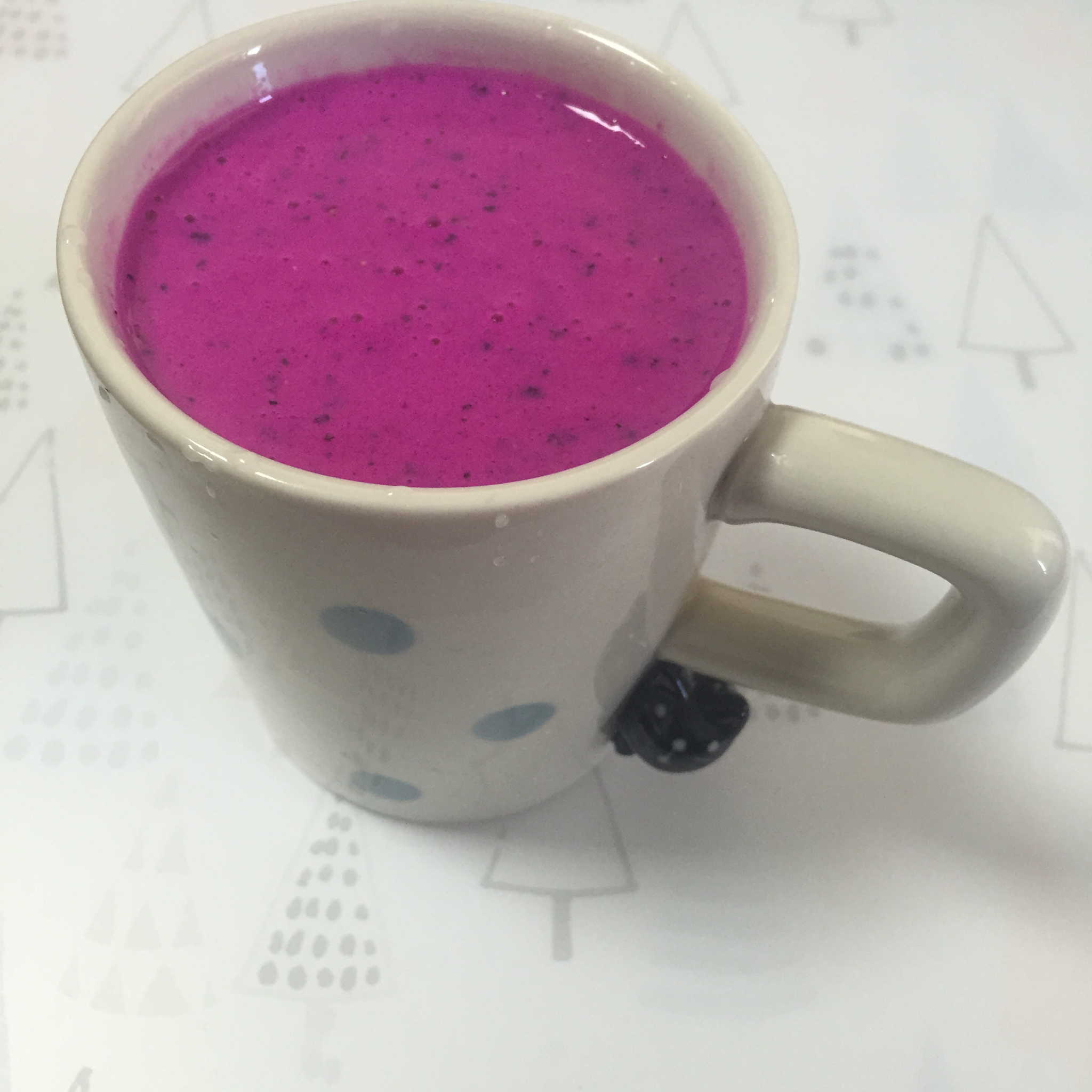 红心火龙果奶昔