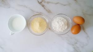 奶香玉米松饼（无泡打粉）  宝宝辅食营养食谱菜谱的做法 步骤1