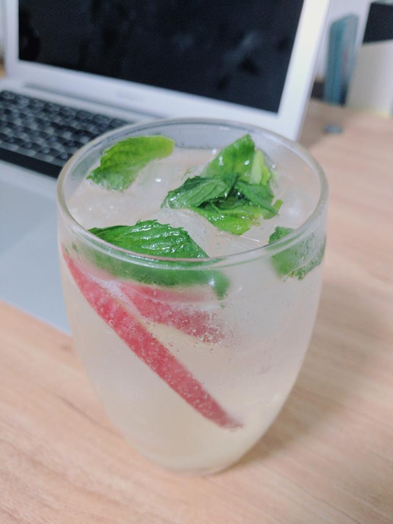 少女特饮蜜桃MOJITO鸡尾酒