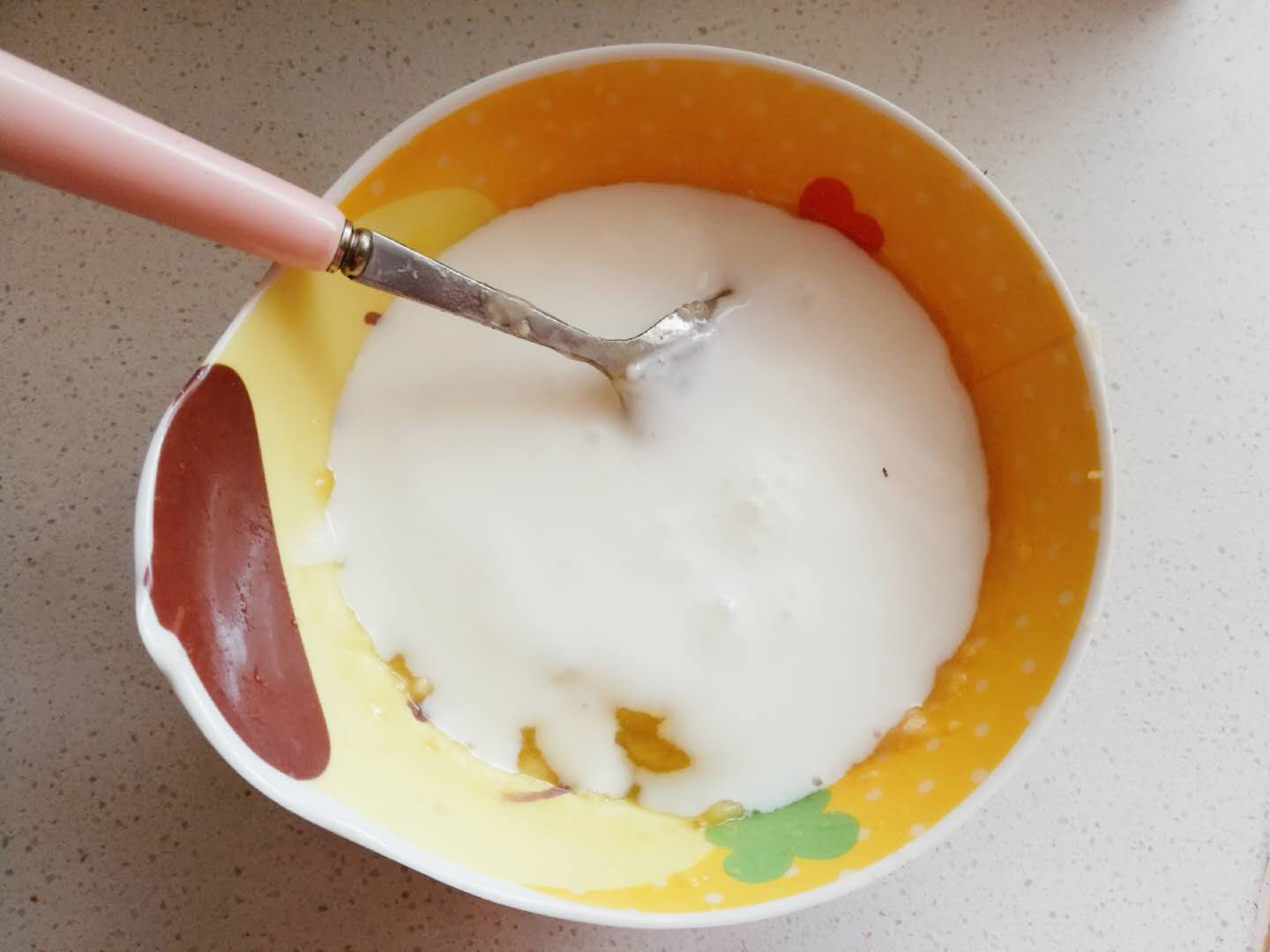 低脂无油吐司酸奶香蕉慕斯蛋糕（无烤箱）的做法 步骤3